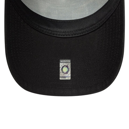 Manchester United New Era Reflective Trucker Baseball Cap
