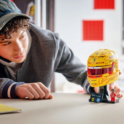 Pre Order Scuderia Ferrari F1 Team Lewis Hamilton LEGO Helmet