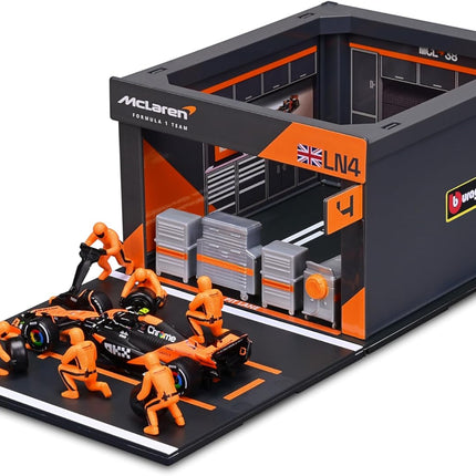 McLaren F1 Team Lando Norris Burago Pit Pass Diorama Model Car