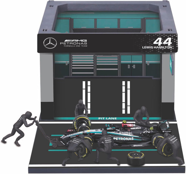 Mercedes AMG Petronas F1 Team Lewis Hamilton Burago Pit Pass Diorama Model Car