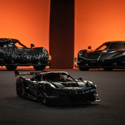 Koenigsegg Sadair's Spear Megacar LEGO Technic