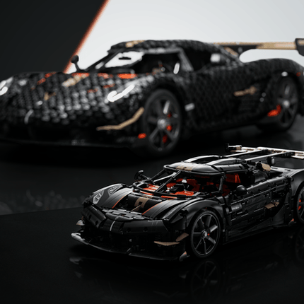 Koenigsegg Sadair's Spear Megacar LEGO Technic