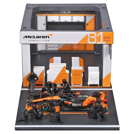 Bburago 1:43 McLaren MCL39 2025 Pit Pass Diorama Oscar Piastri Model Car