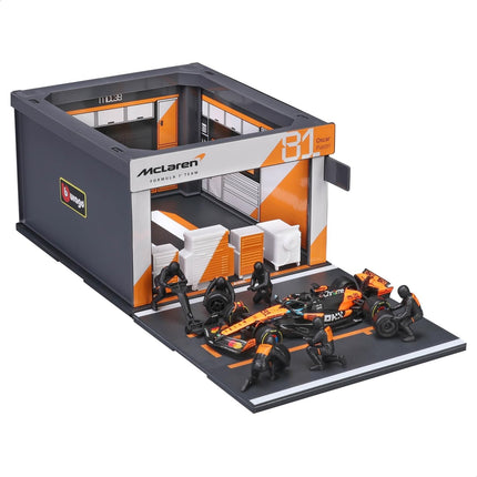 Bburago 1:43 McLaren MCL39 2025 Pit Pass Diorama Oscar Piastri Model Car