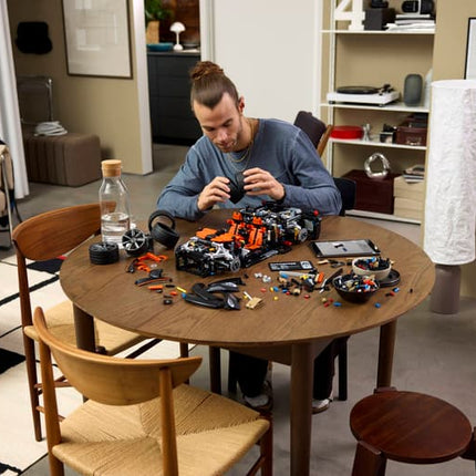 Koenigsegg Sadair's Spear Megacar LEGO Technic