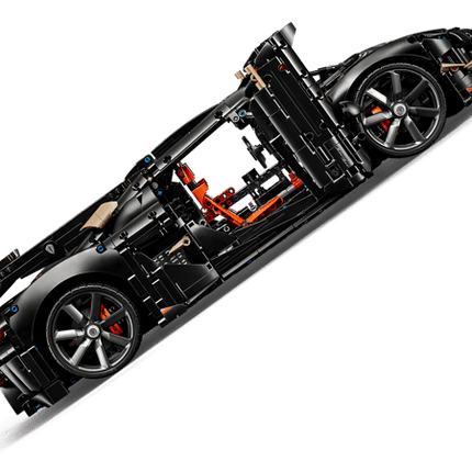 Koenigsegg Sadair's Spear Megacar LEGO Technic