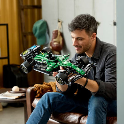 Aston Martin F1 AMR25 Car LEGO Technic