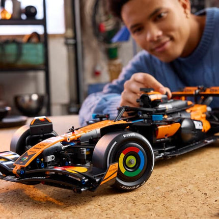McLaren F1 MCL39 Car LEGO Technic