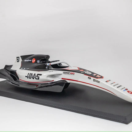Haas F1 Team VF-25 Oliver Bearman 1/6 Scale Model Chassis Racing Car