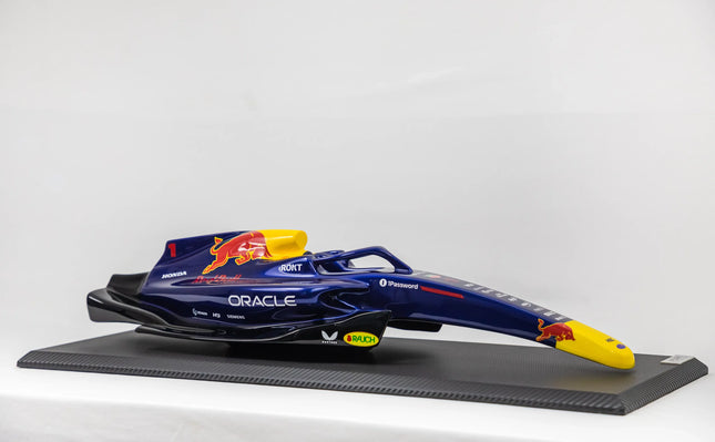 Red Bull Racing F1 Team RB21 Max Verstappen 1/6 Scale Model Chassis Racing Car