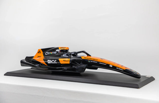 McLaren F1 Team MCL39 Lando Norris 1/6 Scale Model Chassis Racing Car